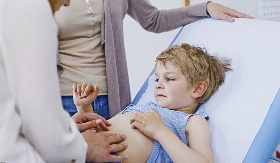 identificarea paraziților de către un medic la un copil